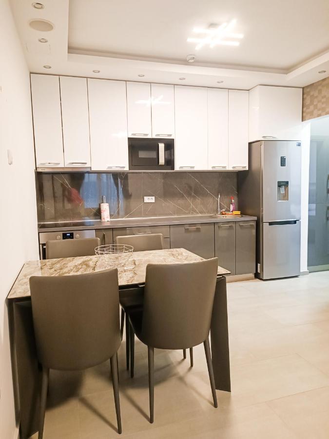 Eden Apartments Teodo Esterno foto